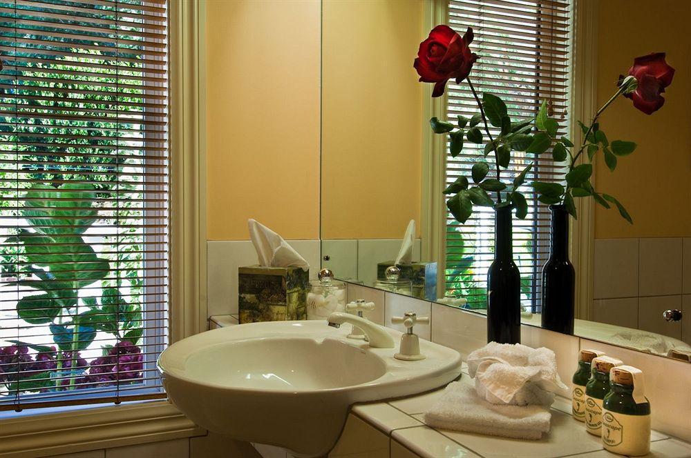 The Peppertree Luxury Accommodation Бленем Экстерьер фото